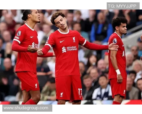 2025年百大球星现役足球球员完整榜单及精彩表现解析