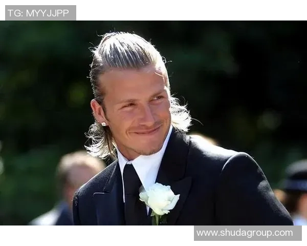 全球足球场上的九大帅哥球星盘点与魅力揭秘