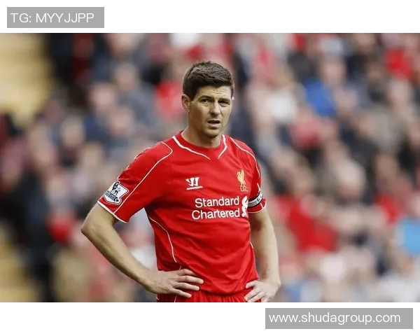 十月出生的足球巨星有哪些，他们的足球生涯和成就如何