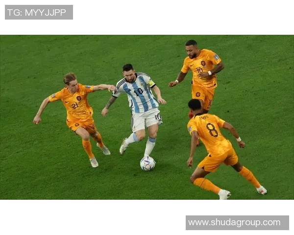 足球世界杯后卫球星崛起 揭开赛场上最强防线背后的故事