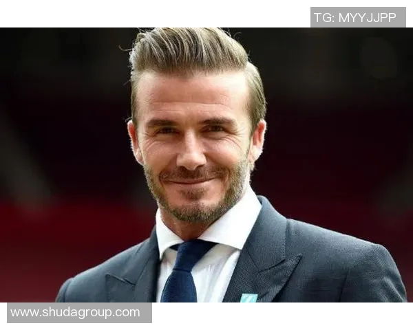 昔日英格兰足球传奇球星回顾与成就解析 昔日英格兰足球传奇球星回顾与成就解析